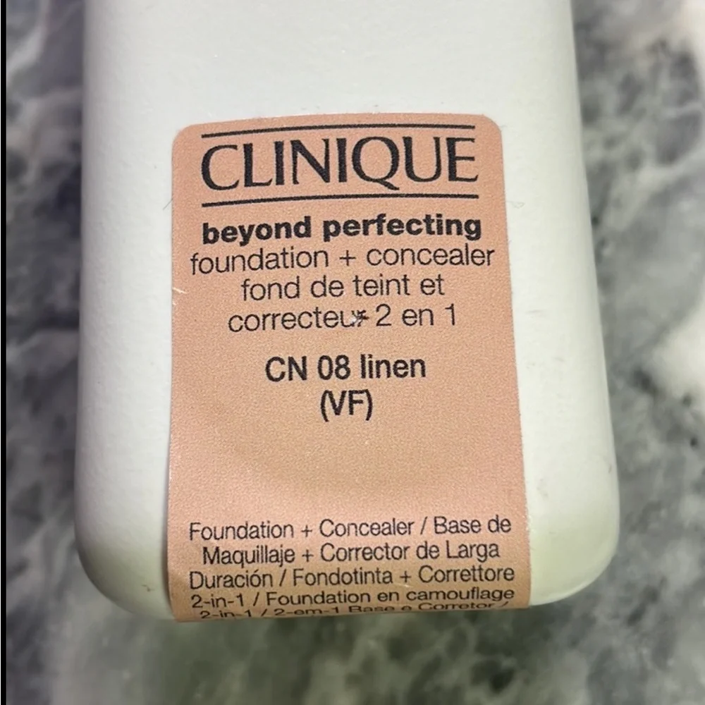New Clinique Beyond Perfecting‎ Foundation Linen